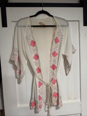 Freeway Ivory Kimono Robe with Pink Embroidery
